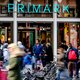 Onrust bij kledingreus Primark: 250 mensen worden ontslagen en kunnen weer solliciteren