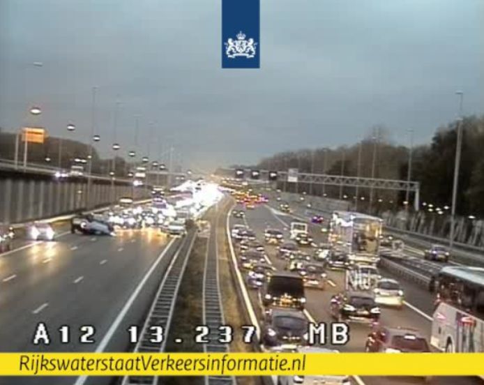 Groot ongeluk op A12 bij Zoetermeer, 07-11-2018