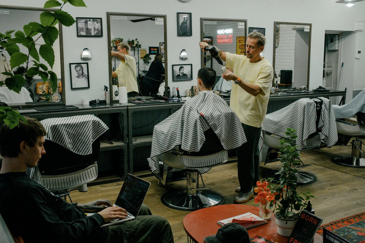Shop-Shop Barbershop Statue, The New York Times