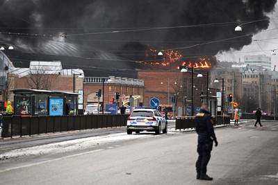 Un incendie ravage le plus grand parc d’attraction de Suède: un homme porté disparu