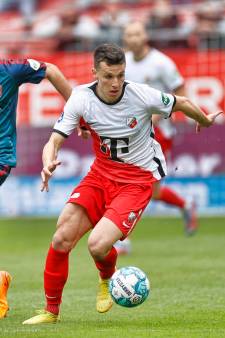 
Interesse in goalgetter Douvikas bereikt kookpunt, FC Utrecht eist hoofdprijs