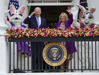Biden ontvangt voor het eerst kinderen in de tuin van het Witte Huis voor paaseirollen