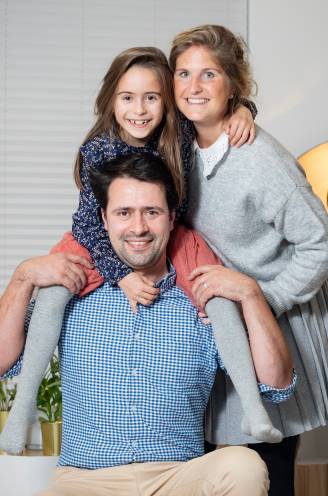 Sinds Sofie (33) deeltijds werkt is het hele gezin gelukkiger: “Toen we verplicht werden om thuis te werken, besefte ik dat ik mijn dochter niet goed kende”