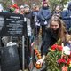 Zacht, maar goed hoorbaar, klinken de namen van de slachtoffers van de Sovjet-terreur in de Moskouse herfstwind