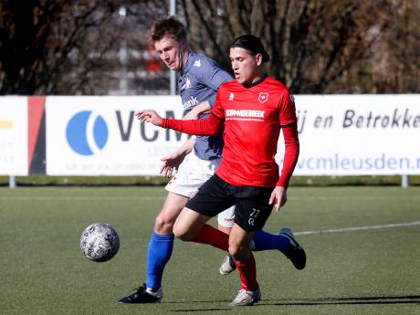 Vleugelflitser Bakkenes (Roda’46) wordt bij DOVO linksback: ‘Vind dat ik daar beter uit de verf kom’