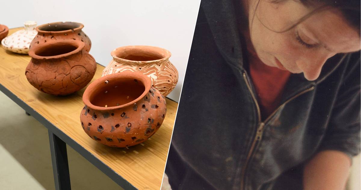 Monique (37) verongelukte tijdens de huwelijksreis, weduwnaar Bert stelt nu haar kunst tentoon: ‘Dat