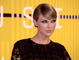 Taylor Swift wijst Perez Hilton aan als schuldige voor gelekte album: "Ze liet me schorsen van Twitter"