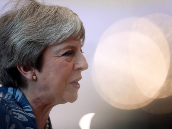 May stelt stemming over brexitdeal weer uit
