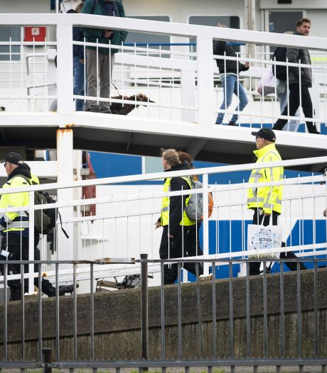 Slachtoffers ongeval Waddenzee zijn 46 en 57 jaar, politie zoekt nog naar 2 vermisten 