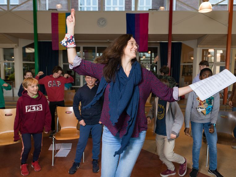 Het Nationale Jongenskoor, een van de vier Nationale Koren, repeteert onder leiding van Irene Verburg in Zeist. Beeld Ivo van der Bent