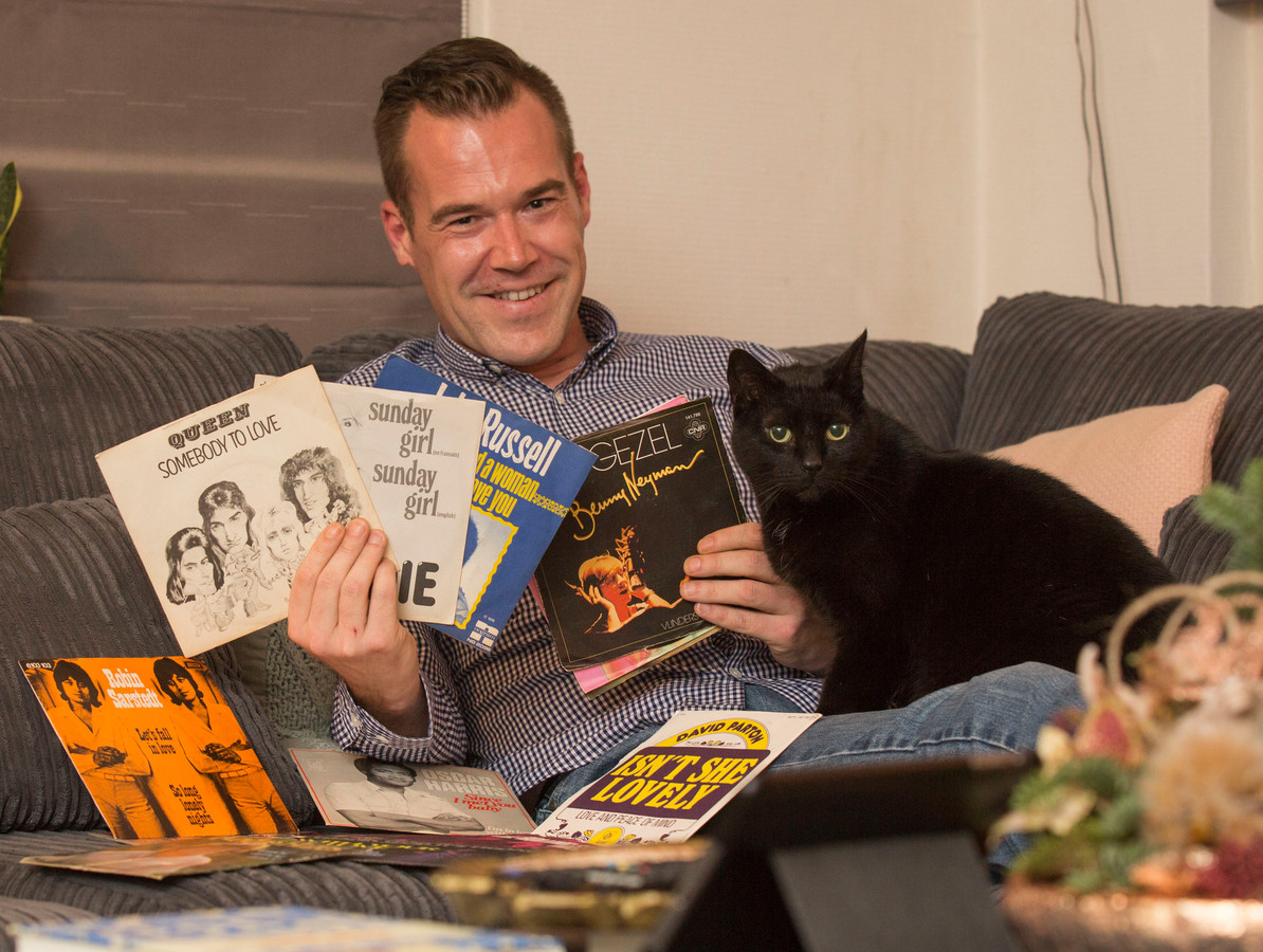 Mark Rijk doet gooi naar de liefde in televisieprogramma First Dates ...