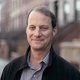 ‘Alleen als Biden wint met een landslide, zal Trump vertrekken’: journalist George Packer over 3 november