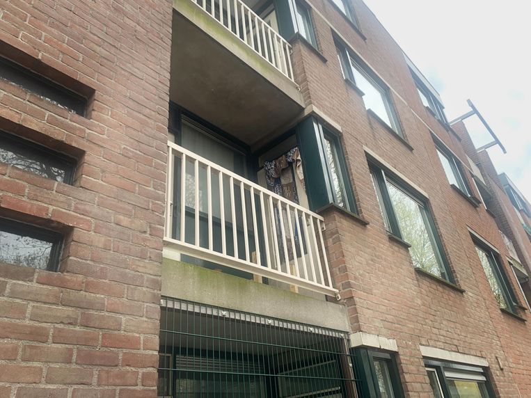 Explosie en twee keer brand bij woning aan Insulindeweg in Amsterdam-Oost