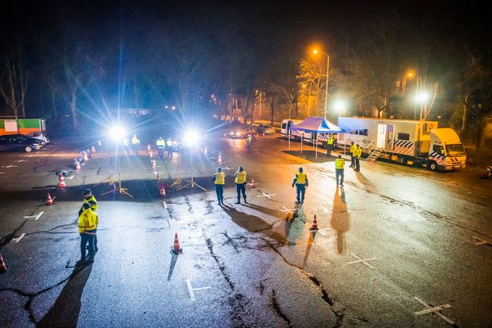 Verkeerscontrole in Heesterakker, Eindhoven.