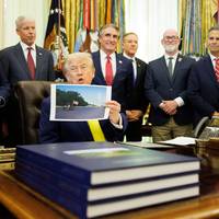 ‘Dat krijg je heel moeilijk uitgelegd aan je kiezers’: Amerika-kenner Bart Kerremans over Trumps omstreden plannen
