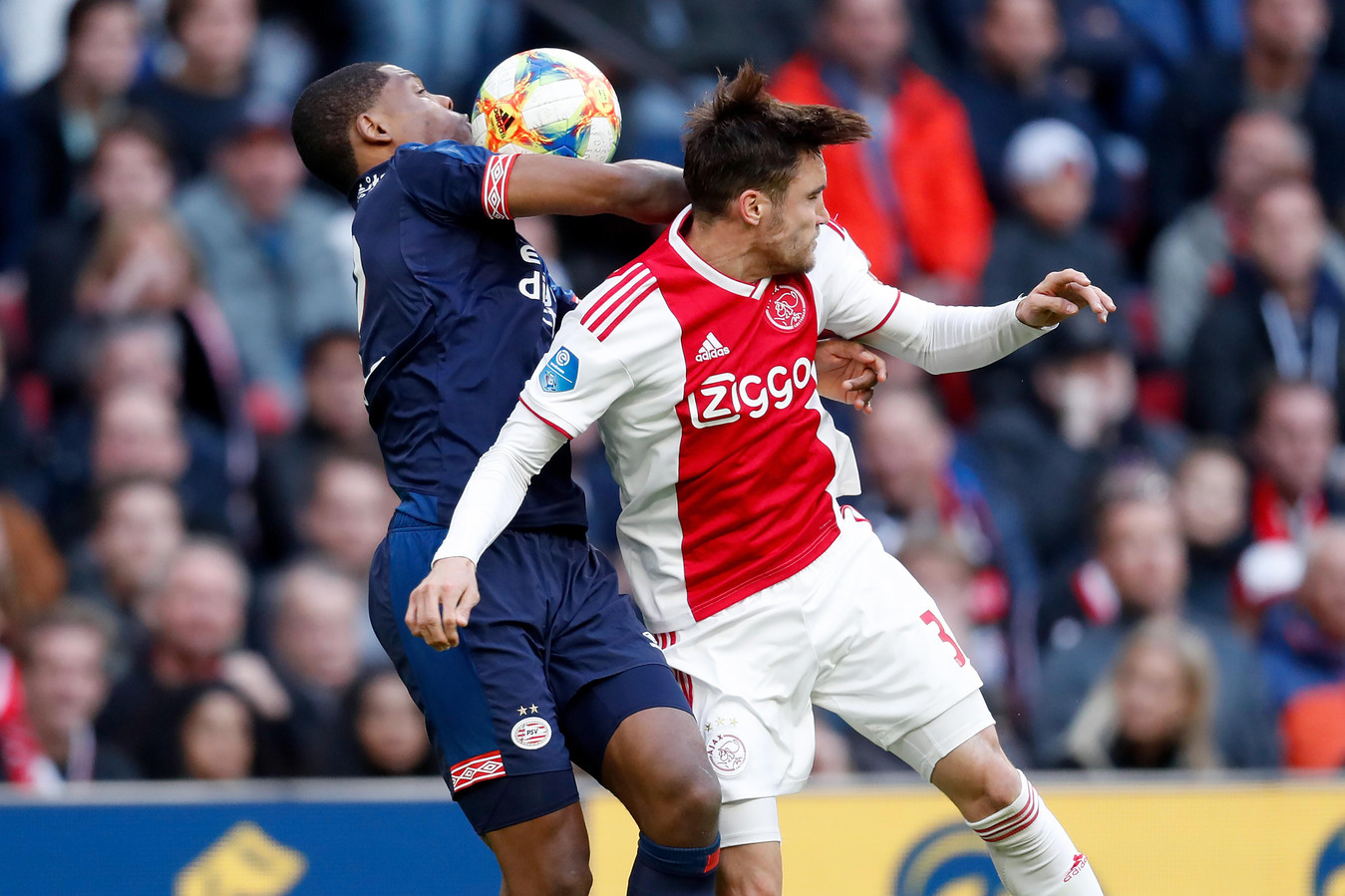 Poll PSV of Ajax wie wordt kampioen van de eredivisie? Foto AD.nl