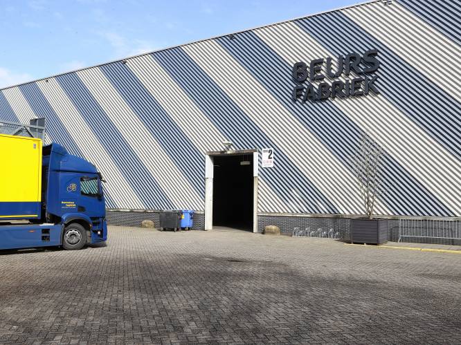 College Nieuwegein neemt gedoogbesluit: Beursfabriek blijft langer open voor asielzoekers