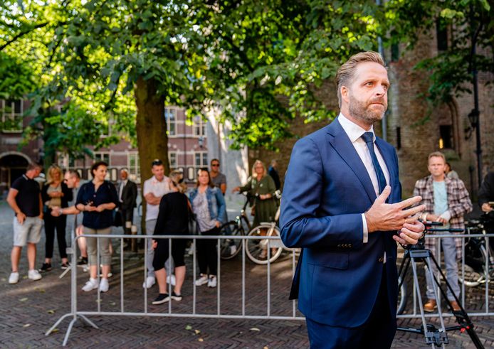 Demissionair minister Hugo de Jonge op het Binnenhof.
