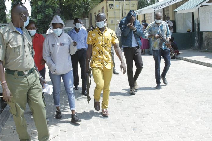 Timothy Omondi en Mary Nekesa, verdachten van de moord op Apeldoorner Herman Rouwenhorst (55), zijn vandaag voorgeleid bij de rechtbank in Shanzu.