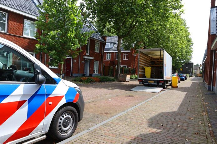 Hennepkwekerij in woning Helvoirt.