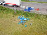 Meerdere vaten en vuilniszakken gedumpt in grasveld in Breda