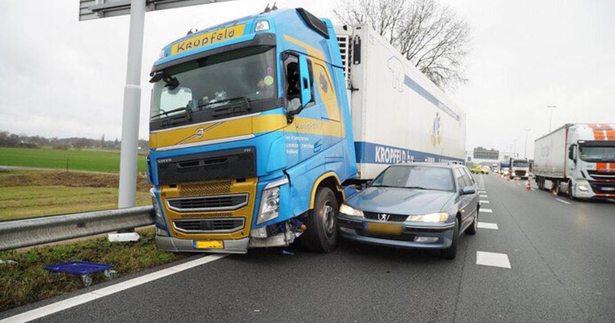Twee ongevallen vlak achter elkaar op A1 bij Deventer.