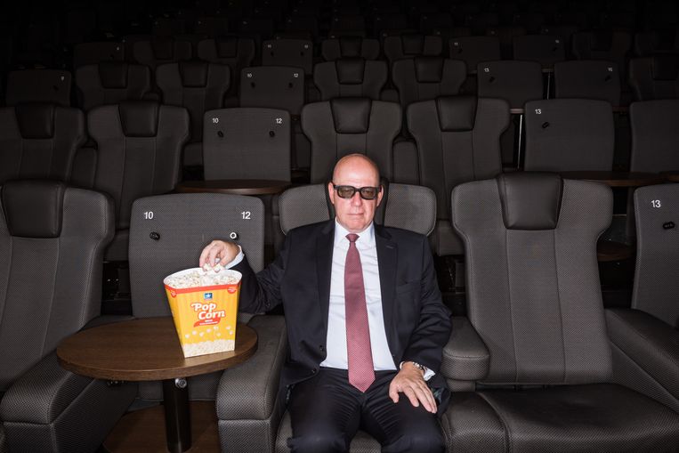 'Een bioscoop lijkt doodsimpel: een filmdoek, popcorn en cola. Maar ik kan u verzekeren: nu pas, na bijna 14 jaar, krijg ik het gevoel dat ik het helemaal snap.' Beeld Wouter Maeckelberghe