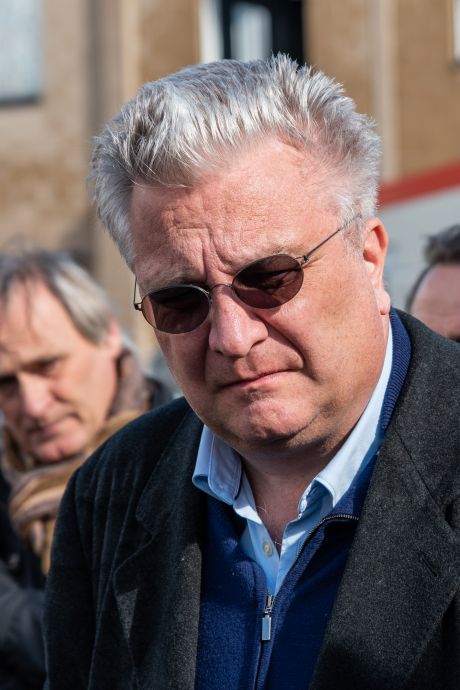 Un membre de la famille du prince Laurent atteint du coronavirus