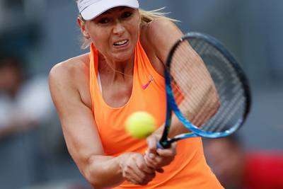 Sjarapova raakt opnieuw geblesseerd