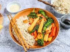 Wat Eten We Vandaag: Snelle wokmaaltijd met garnalen