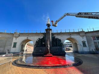 Standbeeld Leopold II in Oostende met rode verf beklad, actiegroep dreigt met verdere acties: “Volgende keer halen we hem neer”