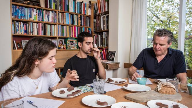 Chocoladeletters uit de supermarkt met fairtradekeurmerk: bekende merken vallen tegen