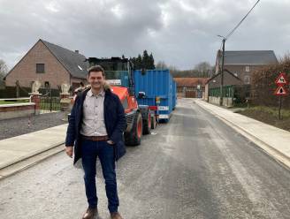 Laatste 200 m toplaag wordt aangelegd op de Heerbaan