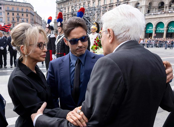 Marina et Pier Silvio Berlusconi (avec le président italien Sergio Mattarella)