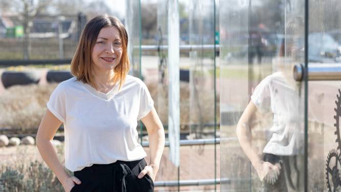 Oekraïense Kateryna (38) tolkt in Almelose vluchtelingenopvang: ‘Vanuit mijn flat zag ik verderop de bommen vallen’