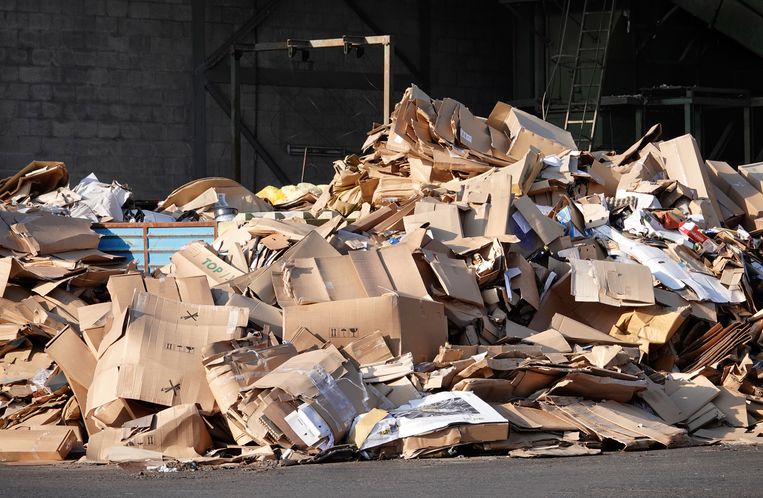 drinken landbouw Seminarie Europa blijft zitten met dozen en kranten, want wie wil nog papier recyclen?