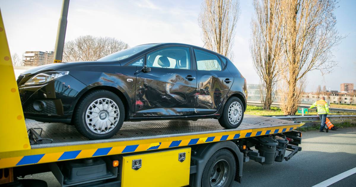 Veel files rondom knooppunt Velperbroek na ongeval.