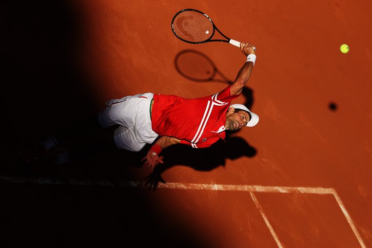 Djokovic verslaat Tsitsipas en pakt zijn negentiende ...