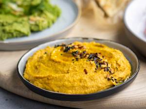 Wat Eten We Vandaag: Gele curryhummus
