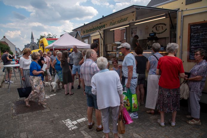De lokale markt van Ten-ede bestaat één jaar.
