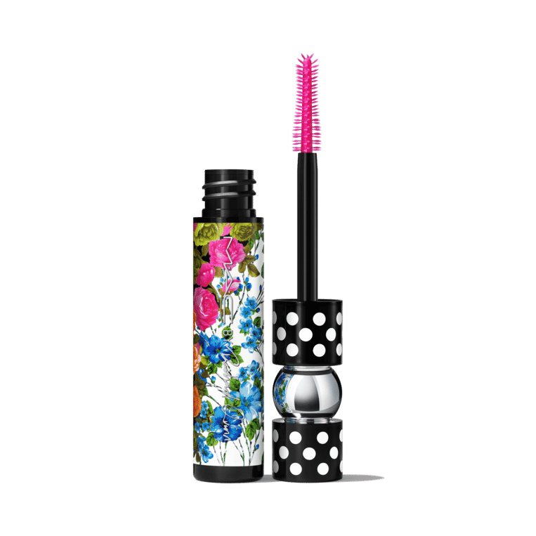 Mac x Richard Quinn, mascara, € 37,50.  immagine 