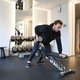 In de chique studio van B-One zoeken personal trainers laaghangend fruit voor hun sporters