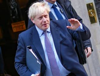 Waarom Johnson kan slagen waar May faalde: “Ook politici zijn het gewoon beu”