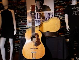 Verloren gewaande gitaar John Lennon brengt 2,7 miljoen euro op