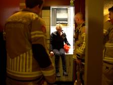 ‘Horrorlift’ drijft bewoners Deventer seniorenflat tot wanhoop; wijkverpleegkundige zat drie kwartier vast