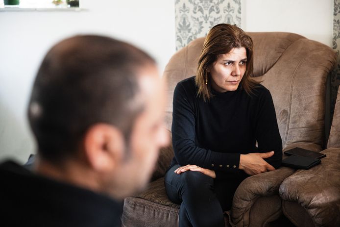 Nairooz Khalil (r.) en Abdu Majjo zijn in rouw na het overlijden van familieleden in Turkije.