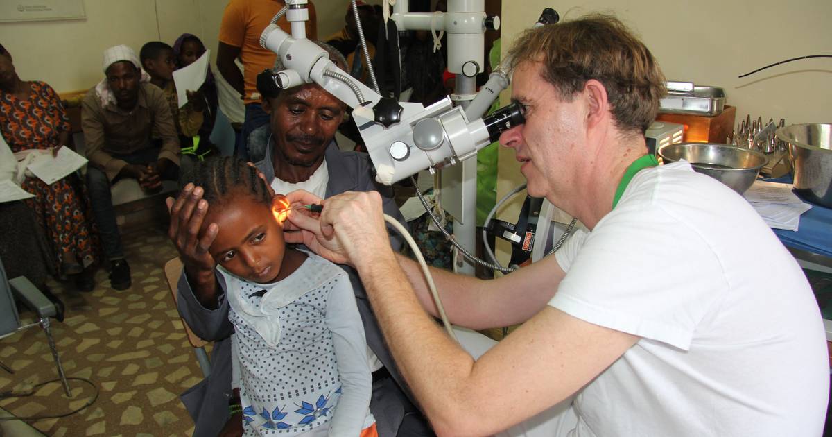 KNOarts uit ziekenhuis Zutphen zet hoorproblemen