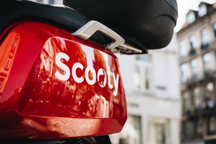 In Antwerpen en Brussel zijn de elektrische deelscooters van Scooty verdwenen. De coronacrisis legt deelplatformen voor mobiliteit stil, maar de gesubsidieerde spelers zullen weer opveren.