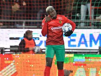 KV Oostende betaalt verkeersboetes voor ex-spits... die in Spanje met geleasde Mercedes rondrijdt