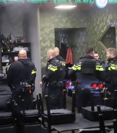 Politie valt binnen bij illegaal gokfeest in Haagse Schilderswijk